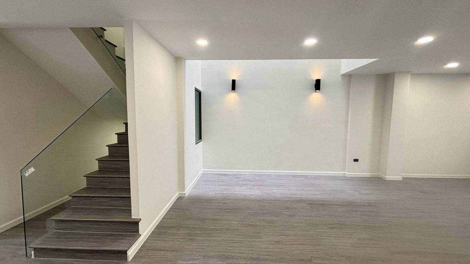 ขาย🔥 Townhome 3 ชั้น ลาดพร้าว 1 – พหลโยธิน 24 รีโนเวทใหม่ทั้งหลัง | พื้นที่ใช้สอย 450 ตร.ม. เพียง 15.9 ล้าน – รูปที่ 4