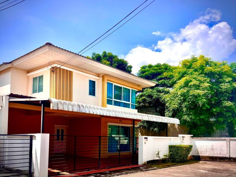 Casa Ville Sriracha (near Tiger Zoo): 3-bedroom corner detached house for sale/rent. Casa Ville Sriracha (near Tiger Zoo): 3-bedroom corner detached house for sale/rent.