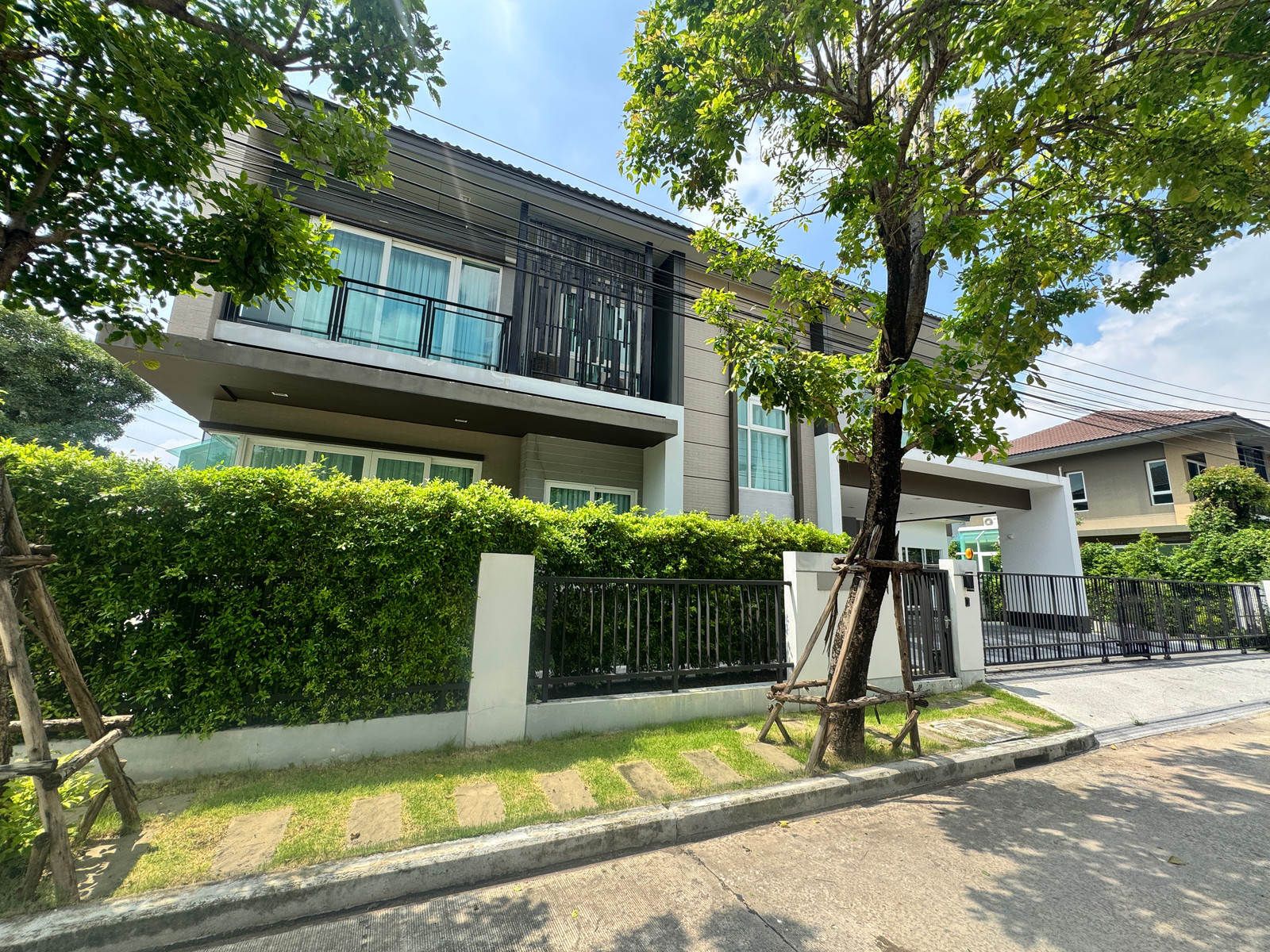 บ้านเดี่ยวลัดดารมย์ บางนา กม.7 ใกล้ MEGA Bangna – รูปที่ 2