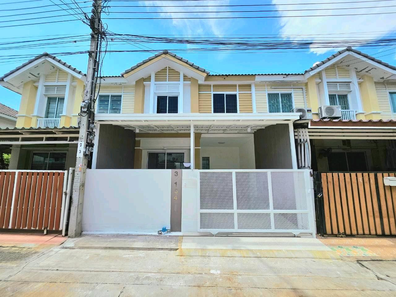 🏡Townhouse for sale, Pruksa Ville 53/2 Sakae Ngam-Rama 2, newly renovated. 🏡Townhouse for sale, Pruksa Ville 53/2 Sakae Ngam-Rama 2, newly renovated.