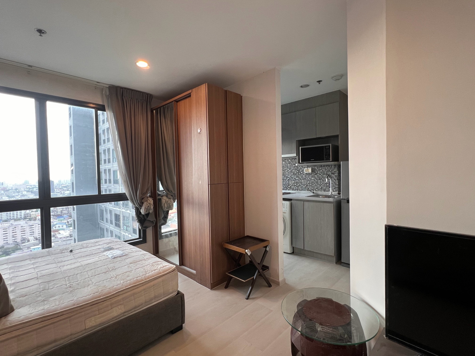 Ideo Sathorn Thapra room for Rent ขนาด 22 ตรม Studio  ราคา9,500 BTS โพธิ์นิตมิตร วิวสวยไม่บล็อค สนใจนัดเข้าชม 0614162636  – รูปที่ 2