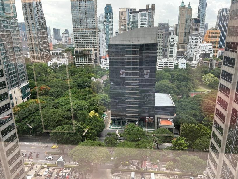 ให้เช่าสำนักงาน Fully Furnished CRC Tower, All Seasons Place 138 ตร.ม. – รูปที่ 2