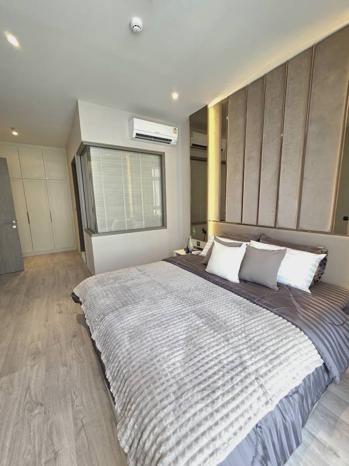 🔥Rent Now🔥 Rhythm Ekkamai Estate, near BTS Ekkamai Station, fully furnished, ready to move in.