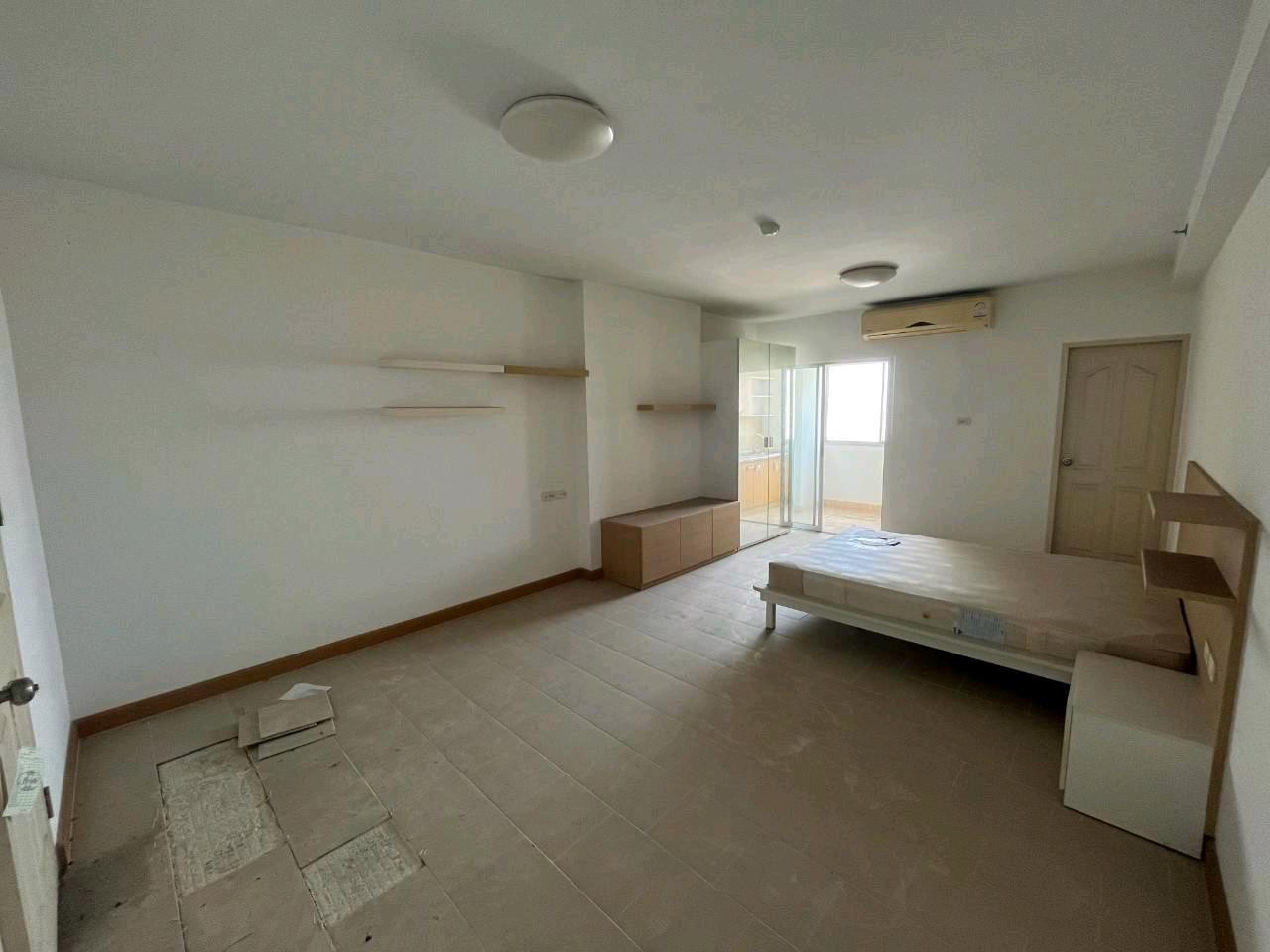 Sold according to condition, good price Sold according to condition, good price