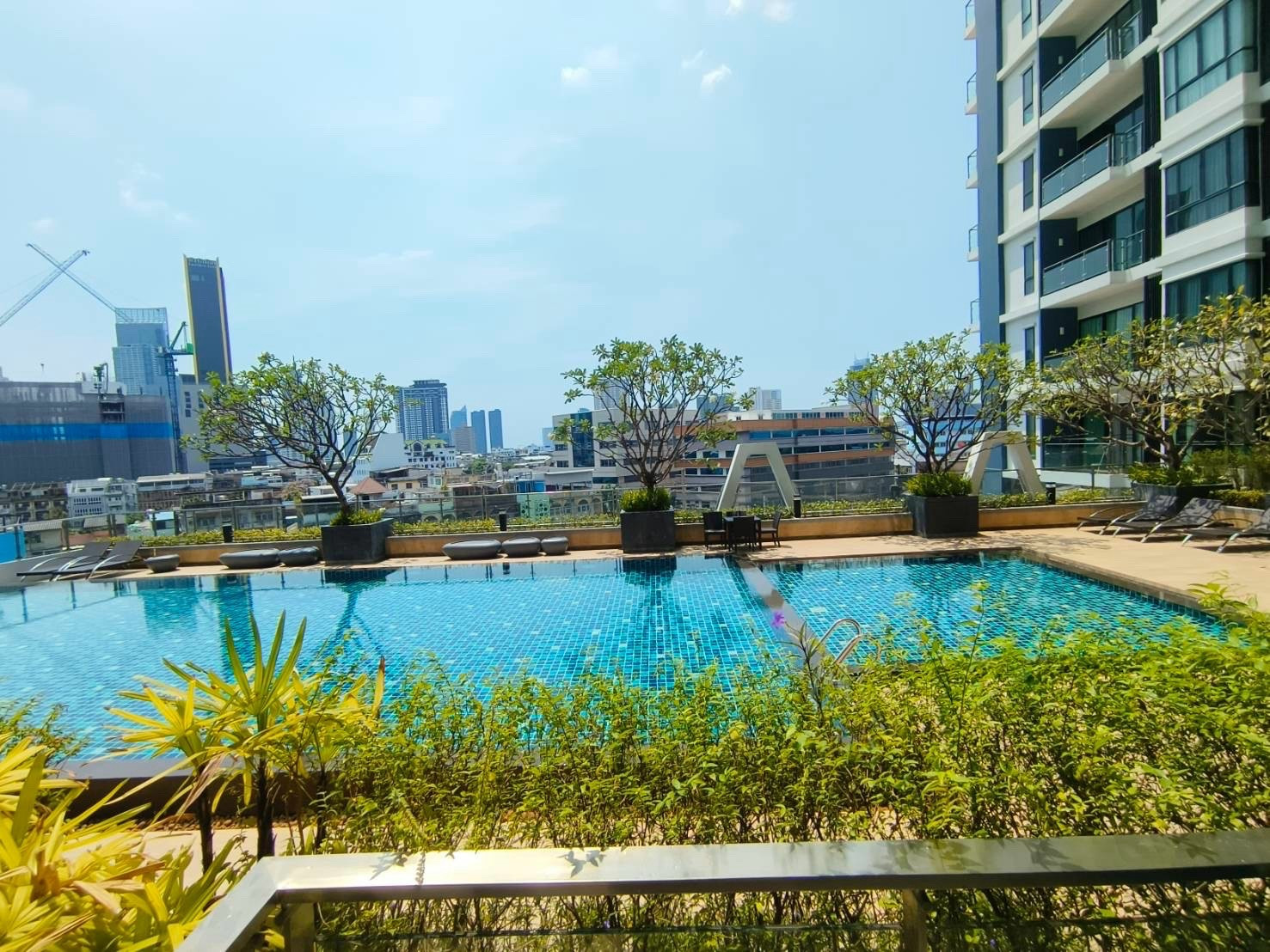 ให้เช่า คอนโดศุภาลัย พรีเมียร์ เจริญนคร ติดสระว่ายน้ำ 48ตรม.
