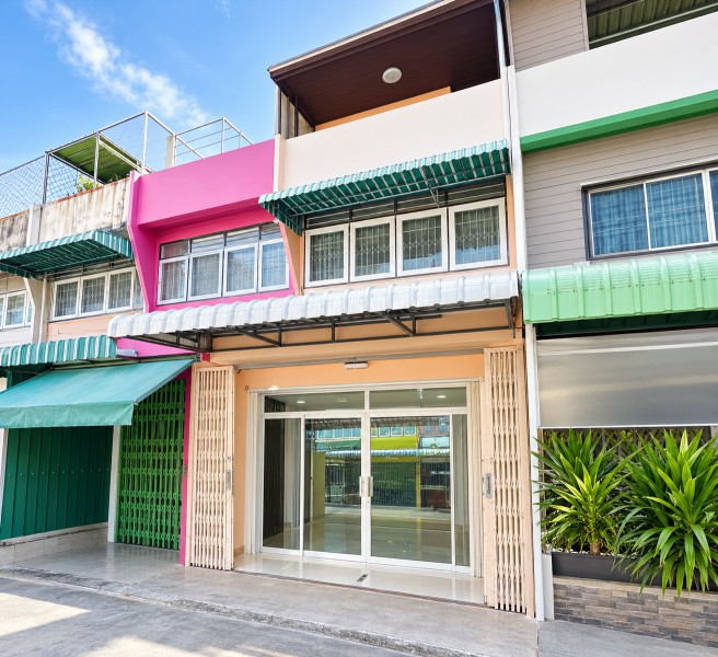 BangPho Hospital.400m. 3bed BangSue MRT BangPho 350m.3-story townhouse fully renovated 19,999-24,9