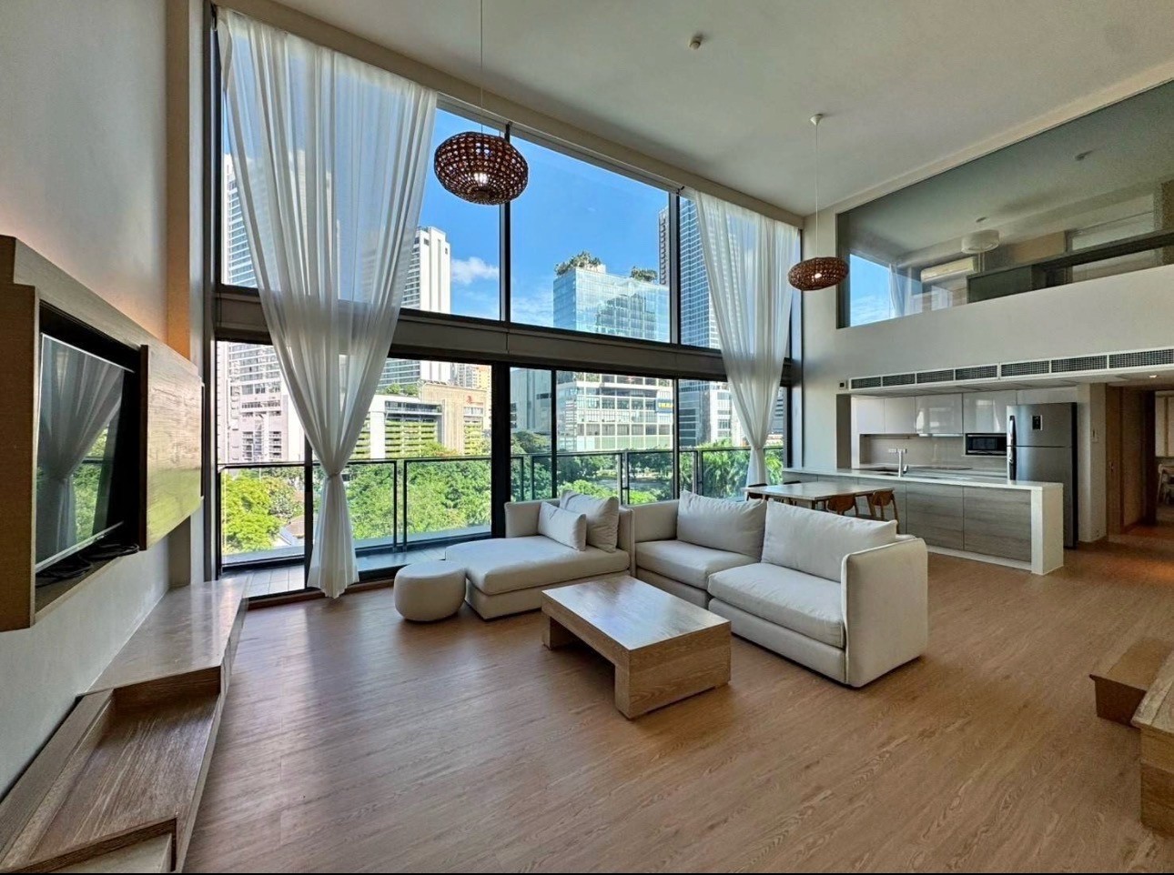 🌿 RARE DUPLEX 3BR ในพร้อมพงษ์ - 300 เมตรถึง BTS | วิวสวนเบญจสิริ | เป็นมิตรกับสัตว์เลี้ยง 🐶✨ 🌿 RARE DUPLEX 3BR ในพร้อมพงษ์ - 300 เมตรถึง BTS | วิวสวนเบญจสิริ | เป็นมิตรกับสัตว์เลี้ยง 🐶✨