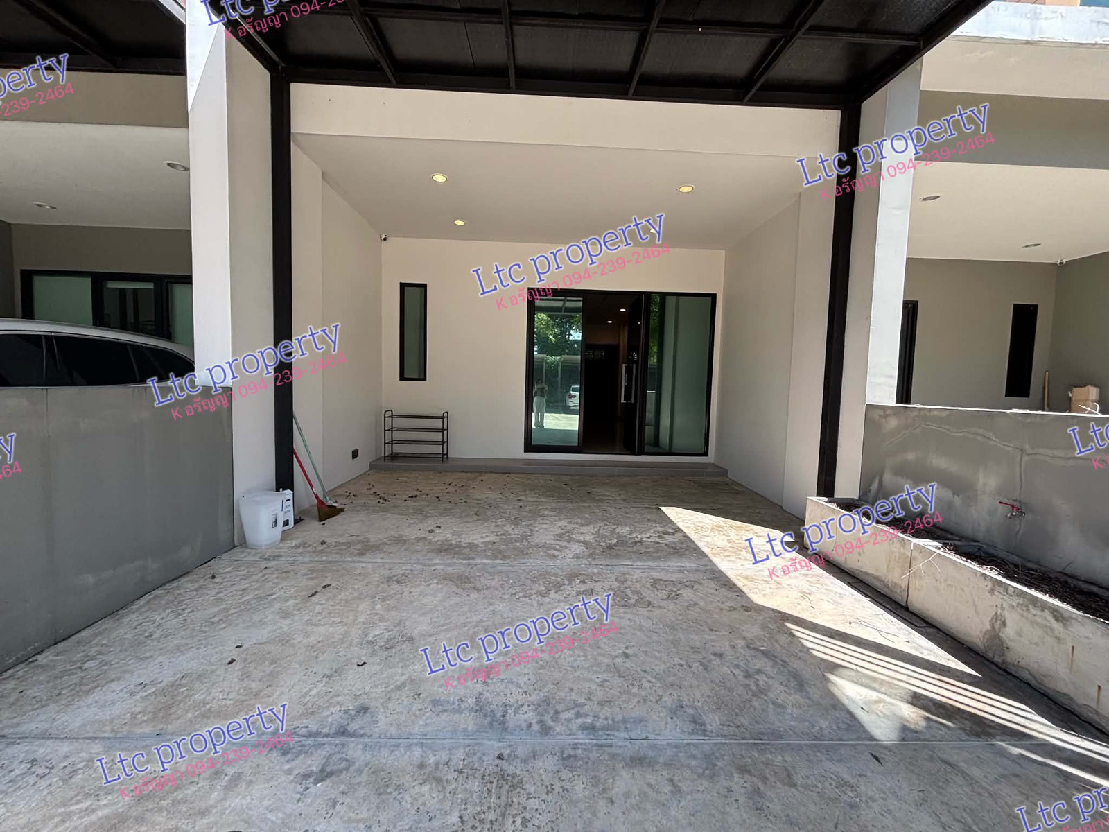 3-story townhome for rent, Premium Place project. Kaset-Nawamin (Soi Mayalap) air conditioning in every room. No furniture, 3 work rooms, 2 halls, 4 bathrooms, monthly rental price 50,000 baht/month. – รูปที่ 2