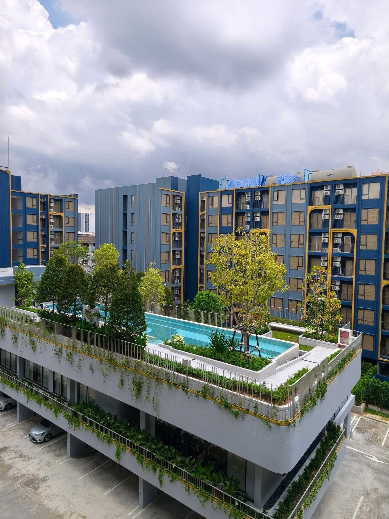 ขายดาวน์เพียง 50,000.- The Base Ratchada 19 คอนโดใหม่ใกล้MRTรัชดา พร้อมเข้าอยู่