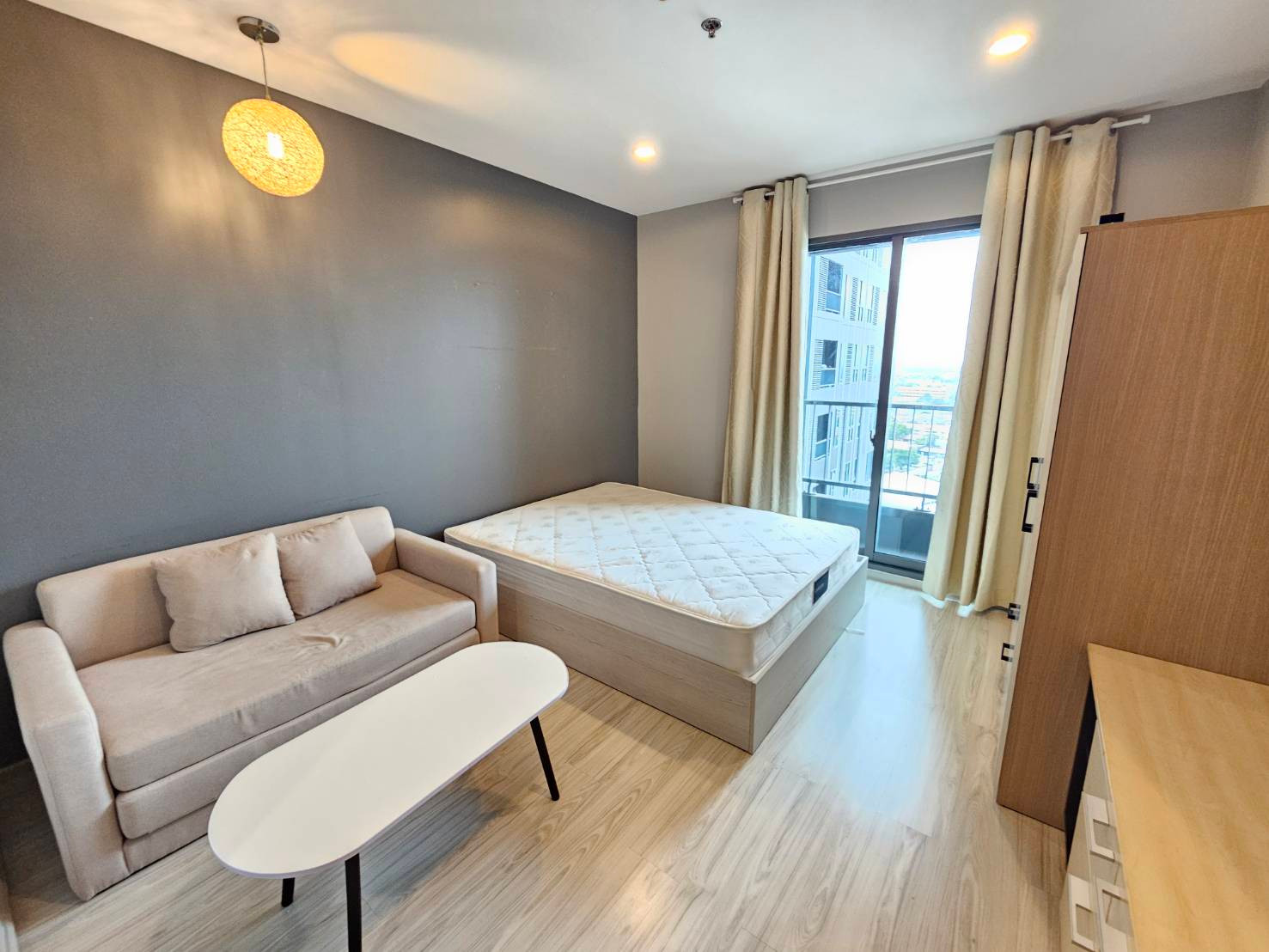 ปล่อยเช่า Studio 1 ห้องน้ำ ไอดีโอ โมบิ สุขุมวิท อีสท์เกต | Ideo Mobi Sukhumvit Eastgate