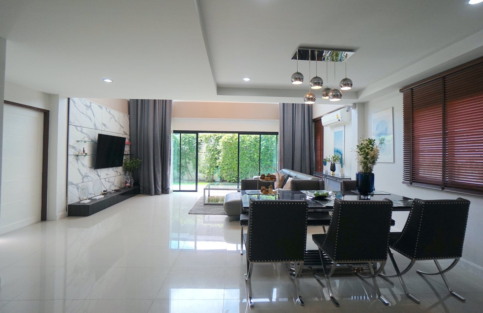 บ้าน/โฮมออฟฟิศ กว้างขวาง พื้นที่ใช้สอย 295 ตร.ม. พร้อมห้องนั่งเล่นโถงสูงดับเบิลวอลุ่ม – อุดมสุข – ขาย!! SPACIOUS HOUSE/HOME OFFICE ON 295 SQM USABLE AREA WITH DOUBLE-VOLUME LIVING AREA – UDOMSUK – FOR SALE!! – รูปที่ 4
