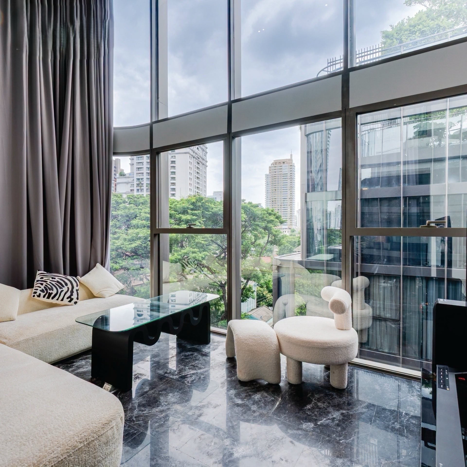 Great Deal 204sqm 3bed Aston Residence 41 Great Deal 204sqm 3bed Aston Residence 41