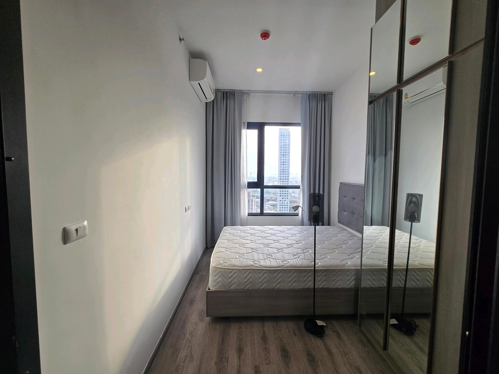 The keys are in our hands and we take care the unit — Available for immediate move-in. – รูปที่ 3