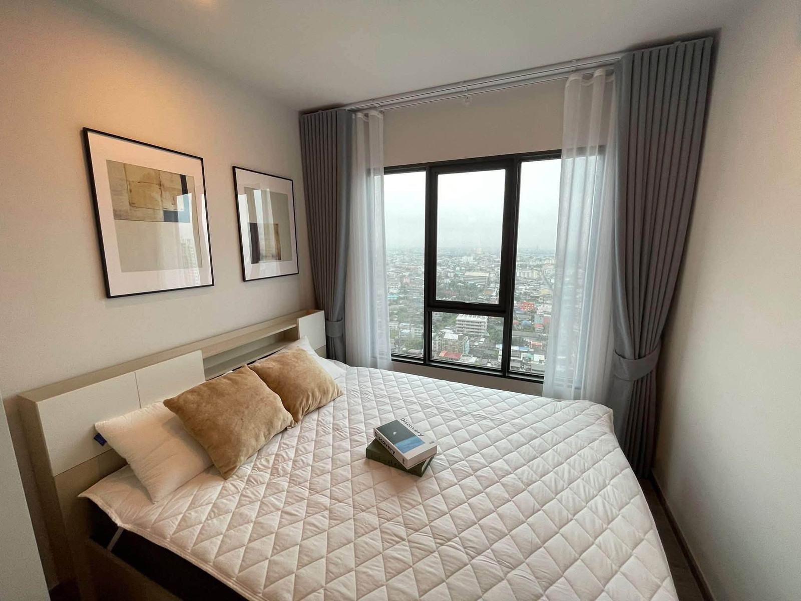 For rent, Regent Home Wutthakat, 35th floor, Building A. For rent, Regent Home Wutthakat, 35th floor, Building A.
