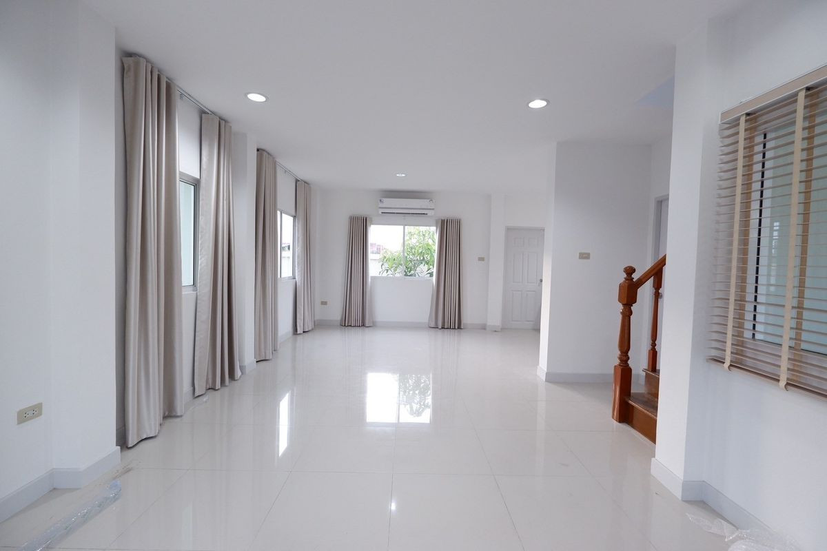 ✨🏡ให้เช่าหมู่บ้านนิรันดร์ แกรนด์ ✔️ บรรยากาศร่มรื่น เงียบสงบ เป็นส่วนตัว