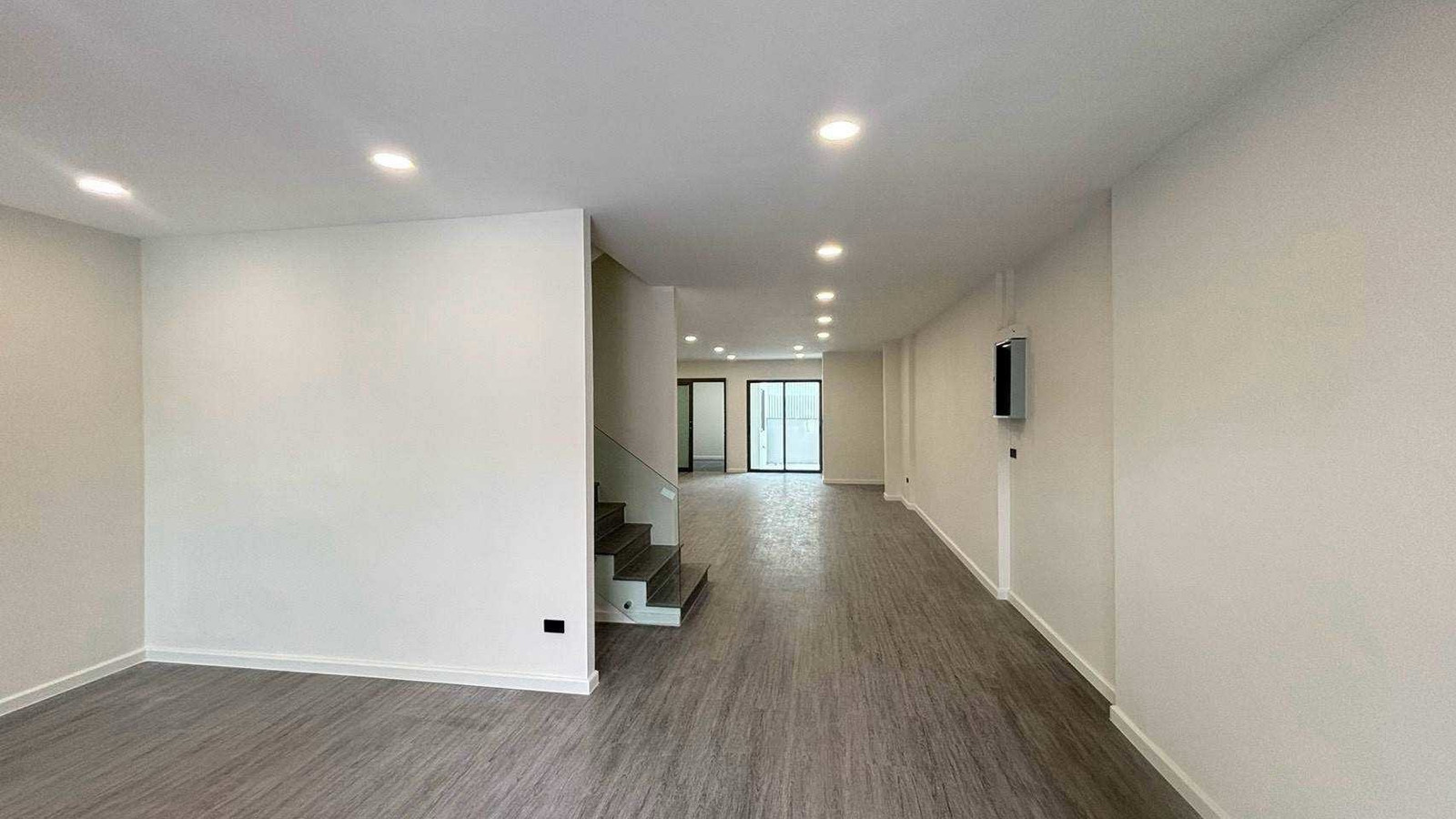 ขาย🔥 Townhome 3 ชั้น ลาดพร้าว 1 – พหลโยธิน 24 รีโนเวทใหม่ทั้งหลัง | พื้นที่ใช้สอย 450 ตร.ม. เพียง 15.9 ล้าน – รูปที่ 3