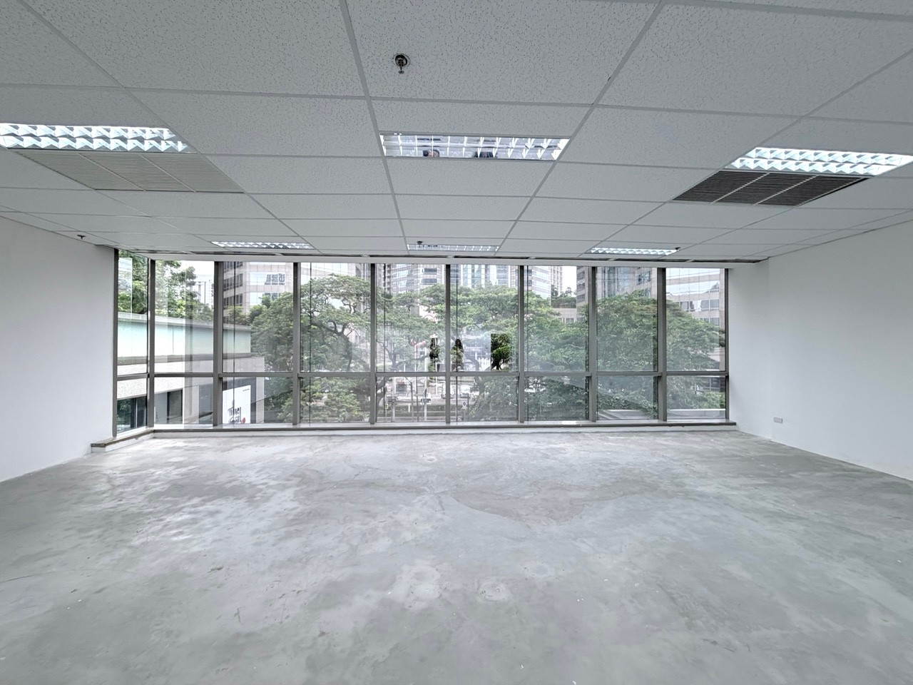 Grade A Office วิวสวย, บรรยากาศเงียบสงบ, 600ม.จาก BTS เพลินจิต Grade A Office วิวสวย, บรรยากาศเงียบสงบ, 600ม.จาก BTS เพลินจิต