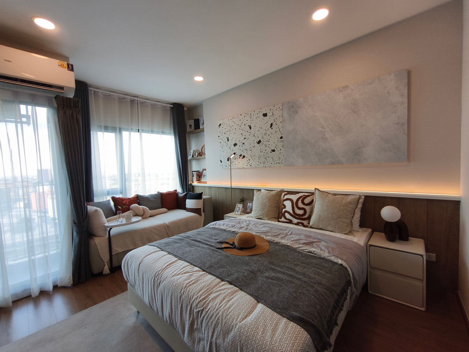  PRIME INVESTMENT OPPORTUNITY IN BANGKOK!    The LIVIN Ramkhamhaeng – Modern Freehold Condominium under Foreign Quota – รูปที่ 3