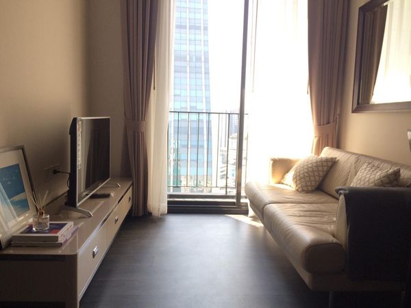 ⭐️🍓 The Edge Sukhumvit 23🍓⭐️ 1 BEDROOM + 1 BATHROOM | 31SQ.M.  - Rental Price : 25,000 Baht/month