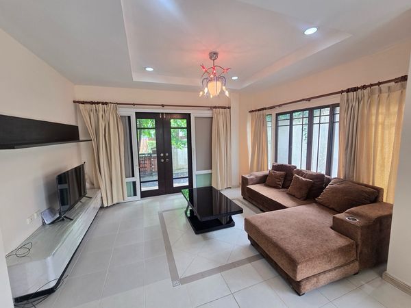 ✨🏡ให้เช่าบ้านเดี่ยว 2 ชั้น หลังมุม  ✨🏡หมู่บ้านเศรษฐสิริ เสรีไทย  📍ทำเลดี เฟอร์นิเจอร์ครบ renovate ใหม่ทั้งหลัง ✨✔️