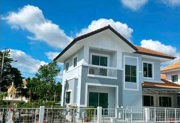 ✨ ให้เช่า บ้านเดี่ยวแปลงมุม แลนซีโอ รามคำแหง-วงแหวนฯ (มิสทีน)💰 ค่าเช่า 35,000 บาท/เดือน ✨ เฟอร์นิเจอร์ + เครื่องใช้ไฟฟ้าครบ พร้อมเข้าอยู่ทันที