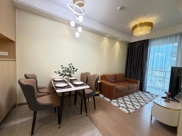 Regal Condo Sathon - Naradhiwas ห้องสวย เดินทางสะดวก ว่างพร้อมให้เช่า 