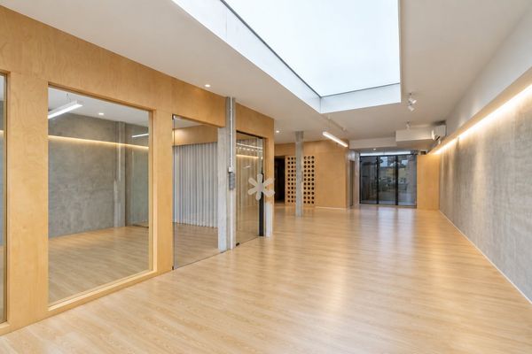 Space with Balcony for Rent in Phrom Phong Ideal for Clinic or Studio