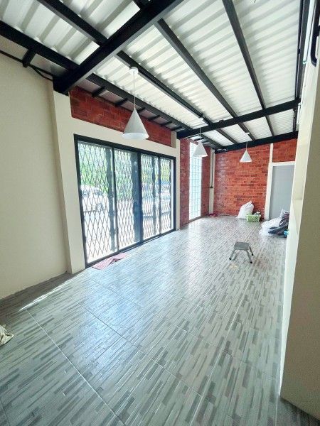 RamInthra SeriThai SuanSiam 5-15 Road-frontage commercial space on Suan Siam Road. Land size 8 sq.w