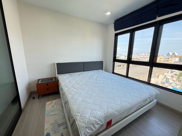 Ready to move in on October 3, 2026 👀 Condo for rent in Samut Prakan area. Complete electrical appliances, good price 🚅 near BTS Bearing, there is a shuttle.