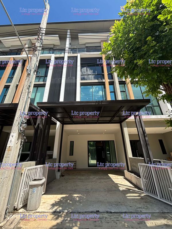 3-story townhome for rent, Premium Place project. Kaset-Nawamin (Soi Mayalap) air conditioning in every room. No furniture, 3 work rooms, 2 halls, 4 bathrooms, monthly rental price 50,000 baht/month.