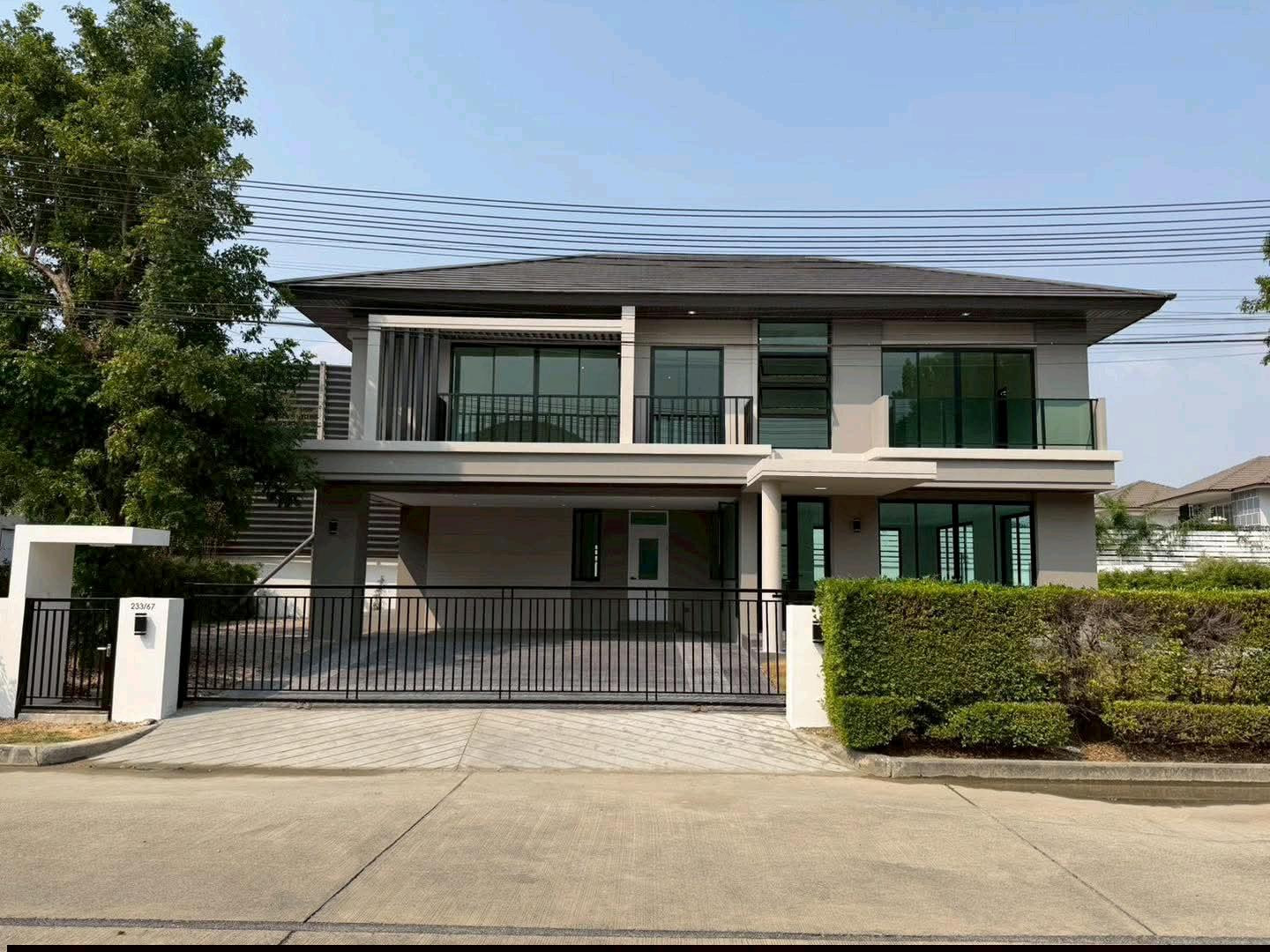 No flooding, Nusasiri Rama 2, only 11,900,000 baht left ❤️ Free transfer | Newly renovated, ready to move in large detached house With a private swimming pool on over 154 square meters of land.
