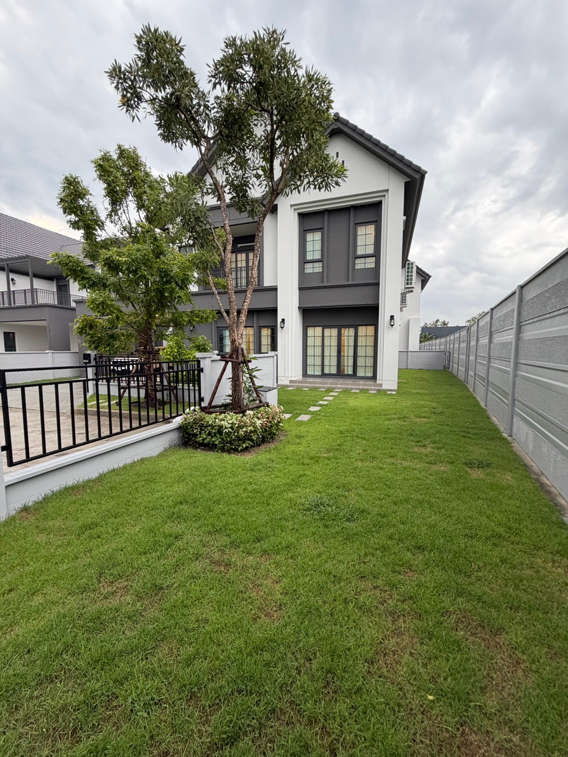 M1827 ให้เช่า บ้านเดี่ยว Centro Bangna Phase 2 – รูปที่ 2