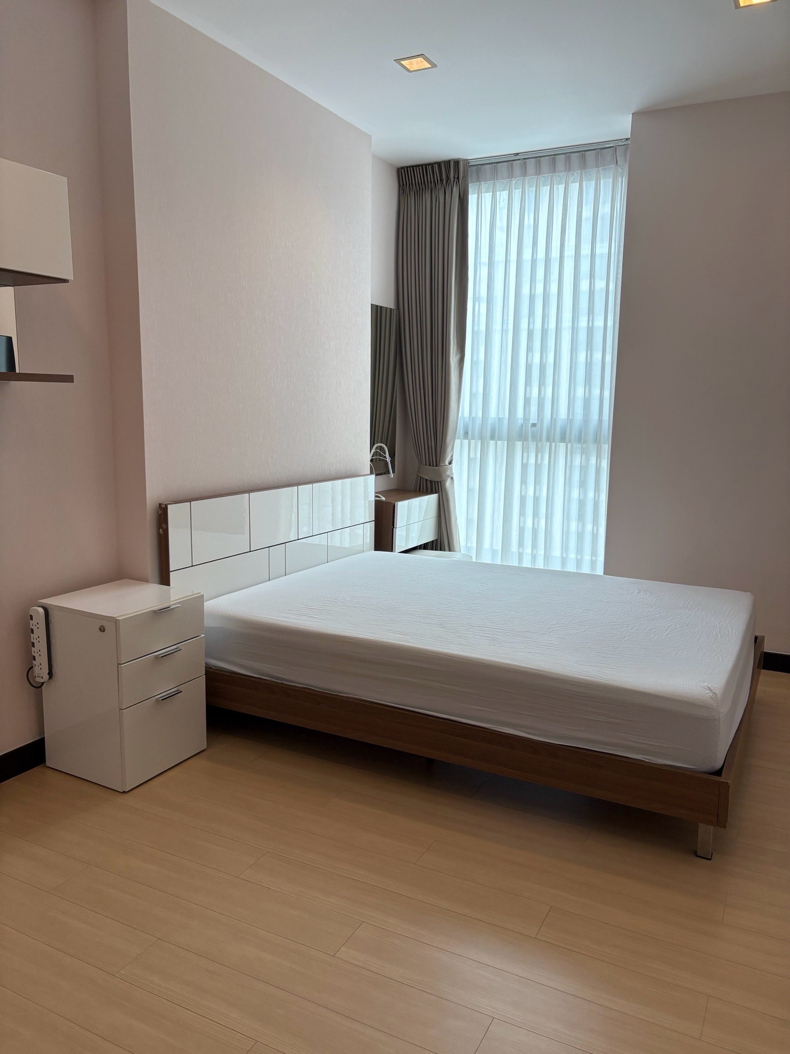 Renovated room for rent, Ideo Q Phayathai, 23rd floor, City View Renovated room for rent, Ideo Q Phayathai, 23rd floor, City View
