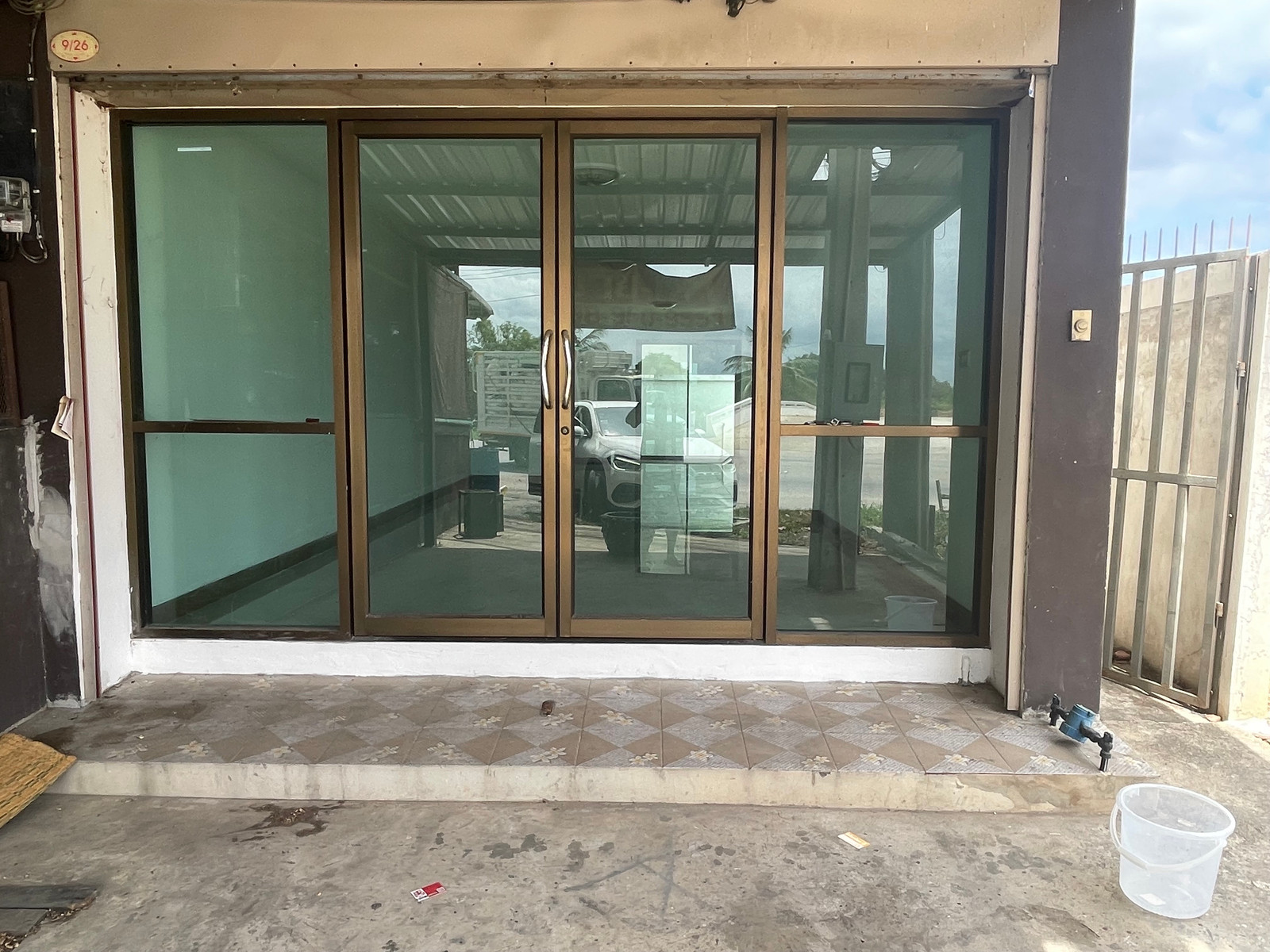 For sale: 3-story commercial building, Ban Ko, Samut Sakhon, next to Suan Som main road, ready to move in, 13,000 baht per month. – รูปที่ 2