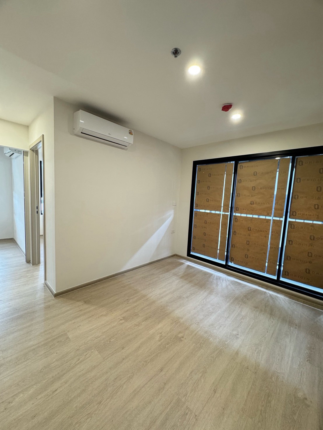 คอนโดพร้อมอยู่ ติด BTS 0 เมตร ราคาพิเศษ !! – รูปที่ 2