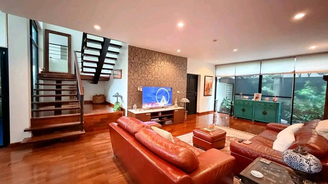 Rent Baan Sasida, 3 Bed Duplex Pet friendly BTS Phrom Phong – รูปที่ 3