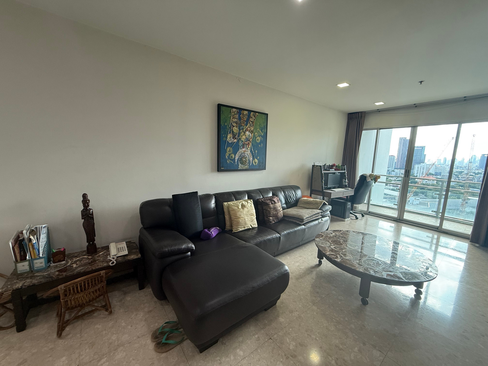 For sale: Nusasiri Grand Ekkamai, 3 bedrooms, 2 bathrooms, wide area, home style, with Skywalk, directly connected to BTS Ekkamai, next to Gateway.