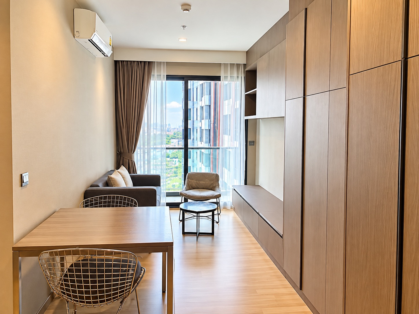🏡 ให้เช่า M Jatujak | 2 ห้องนอน | 57 ตร.ม. | Pet Friendly | 28,000 บาท/เดือน