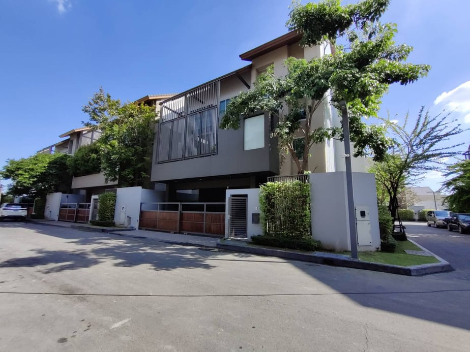 ขาย บ้าน Private Nirvana Residence เลียบด่วนเอกมัย-รามอินทรา เนื้อที่ 64 ตร.ว. 440 ตร.ม. 3 นอน 5 น้ำ มีลิฟท์ เงียบสงบปลอดภัย ใกล้ศูนย์การค้าและสิ่งอำนวยความสะดวกครบวงจร – รูปที่ 2