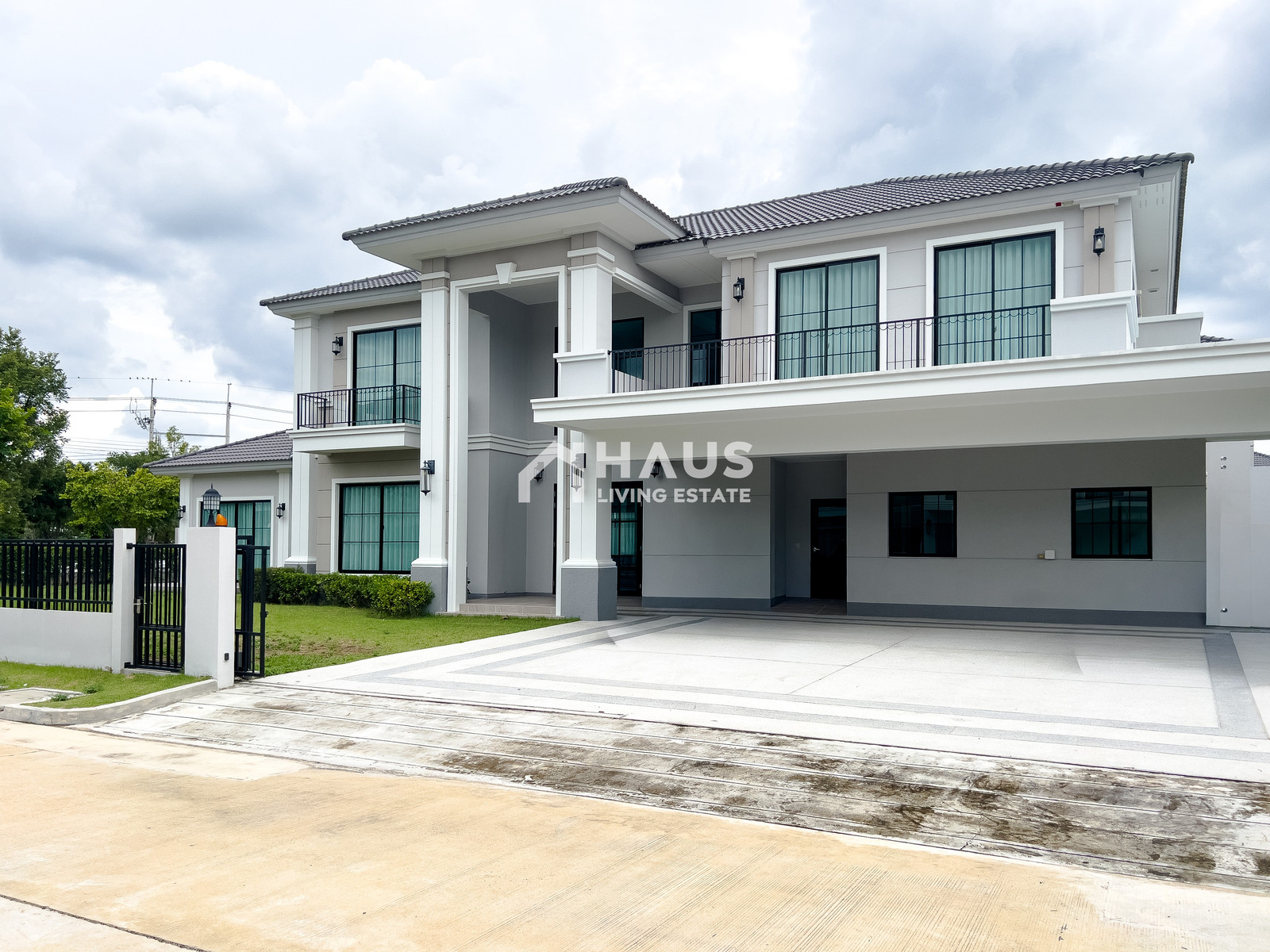 ✨ If you give importance to Don't put it past this 'house position' just yet! Garden corner plot, next to the clubhouse, Soi Private 🔥 Single house for sale, Laddarom New Ratchaphruek 🔥 Laddarom New Ratchaphruek / 5 bedrooms #HRP3087