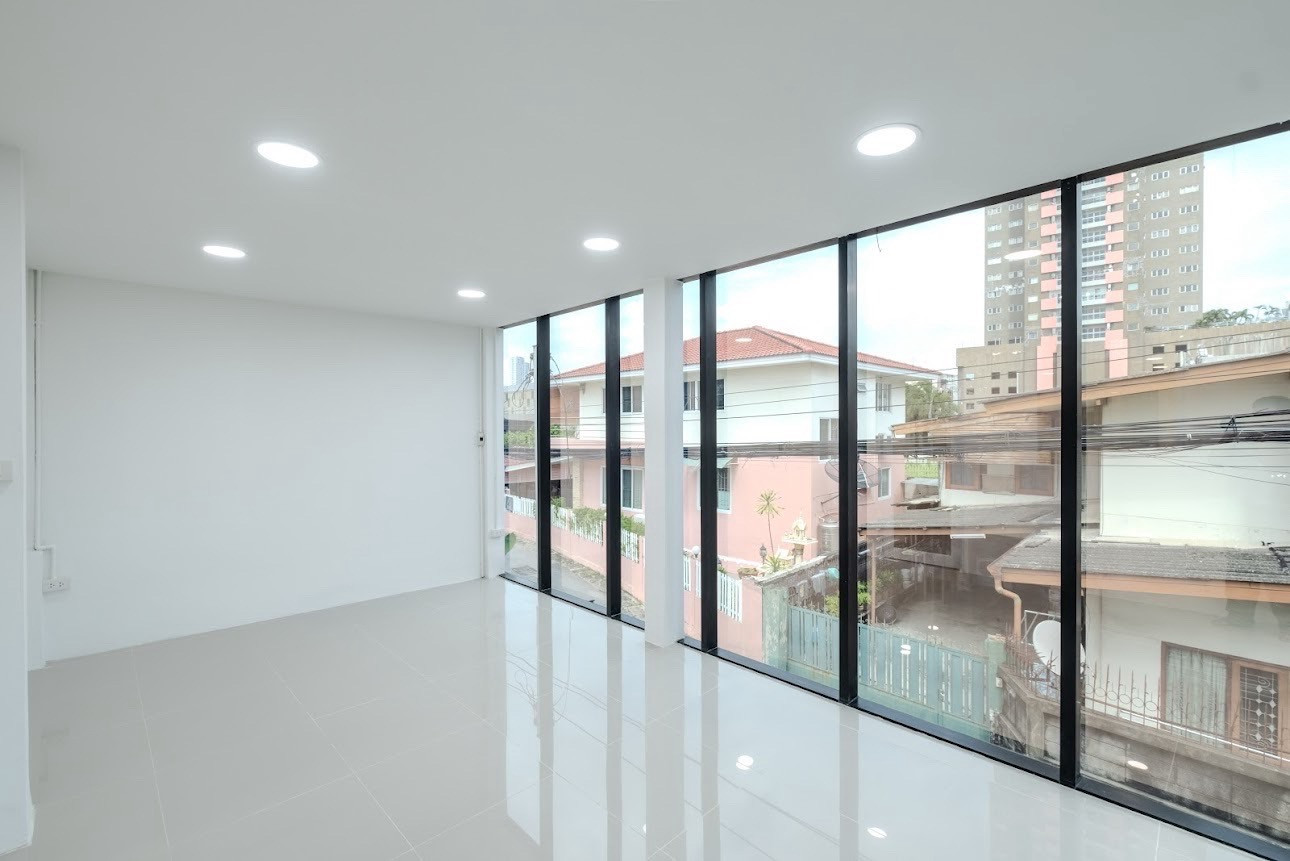 ให้เช่า ที่ดินพร้อมตึกออฟฟิศ + โกดังขนาดเล็ก ใจกลางบางนา 72 ตรว 350 ตรม 90,000฿ – รูปที่ 3