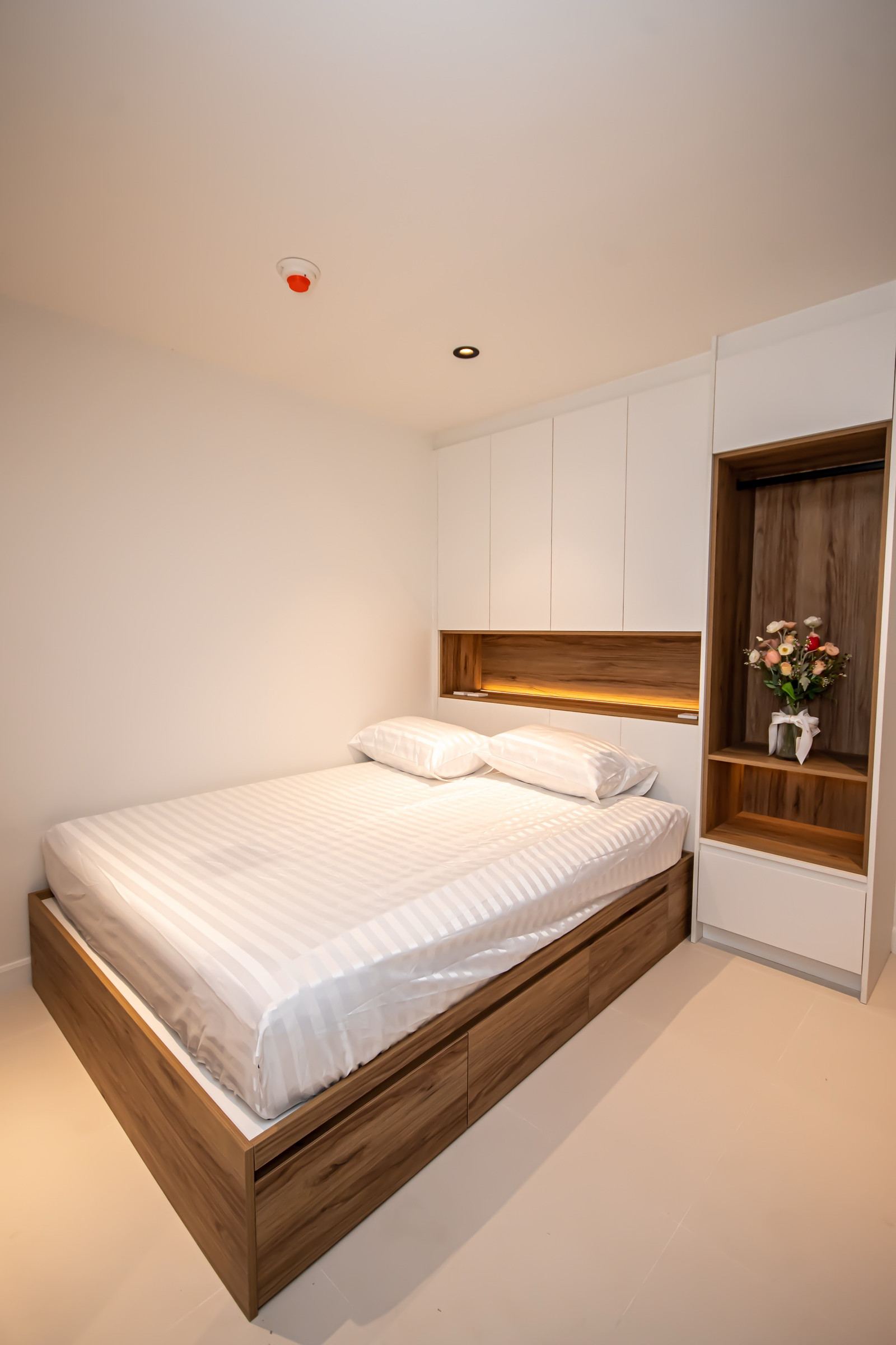 Newly Renovated Apartment on Sukhumvit 71 | Near Ramkhamhaeng Airport Rail Link  Rare Location | Rare Space | Ready to Move In   – รูปที่ 2