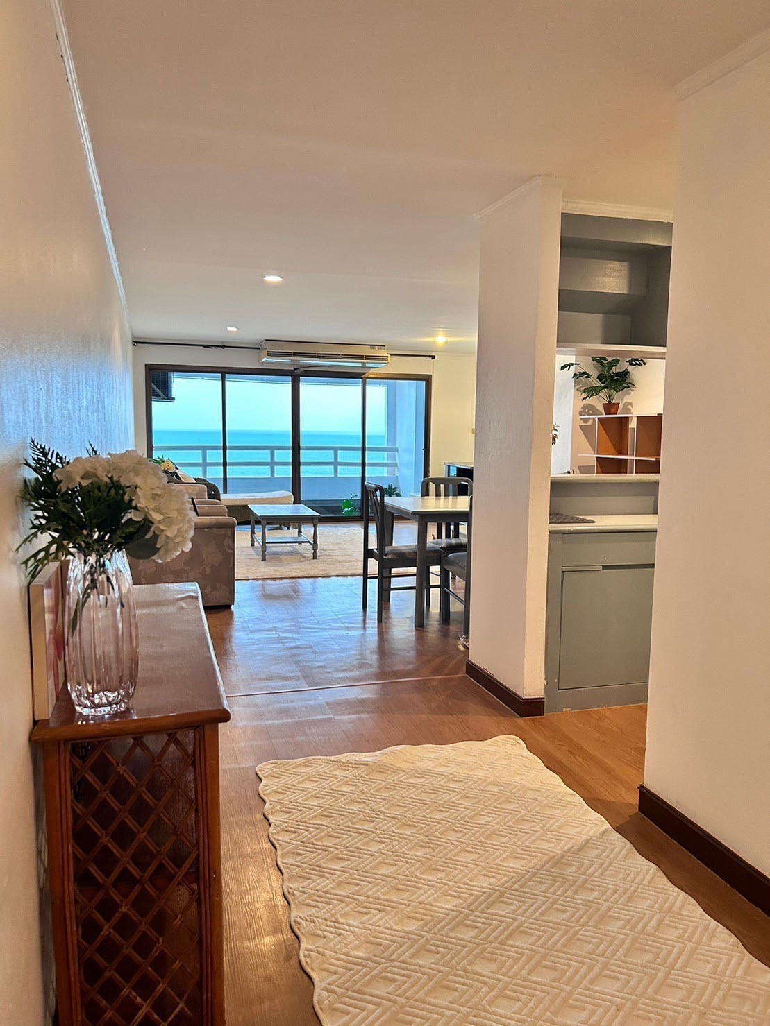  | Condotel Cliff & Beach ห้องมุม 138 ตร.ม. ชั้น 20 | วิวทะเล + ภูเขา | 3 ระเบียง | 7.49 ล้าน                           | Rare 138 sqm Corner Beachfront Residence | 20th Floor | Sea & Mountain Views | THB 7.49M – รูปที่ 2