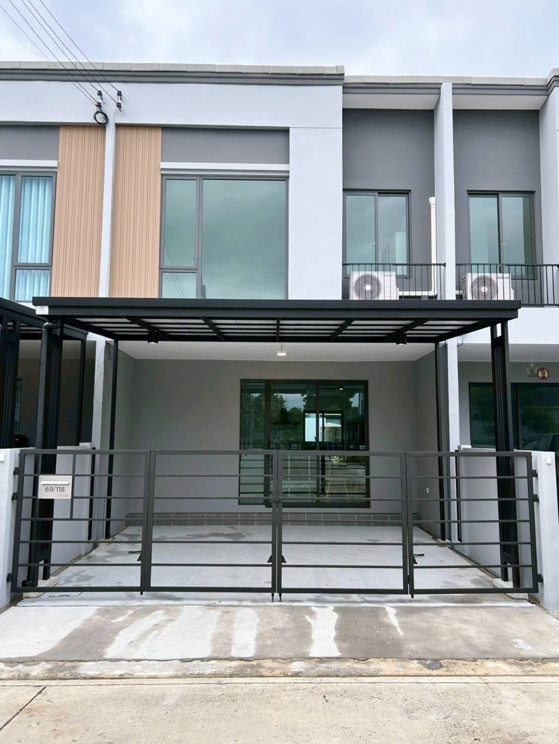 H260263 Pleno bangna 2 house, 106 sqm 3 bed fully furnished, 31,000 thb H260263 Pleno bangna 2 house, 106 sqm 3 bed fully furnished, 31,000 thb