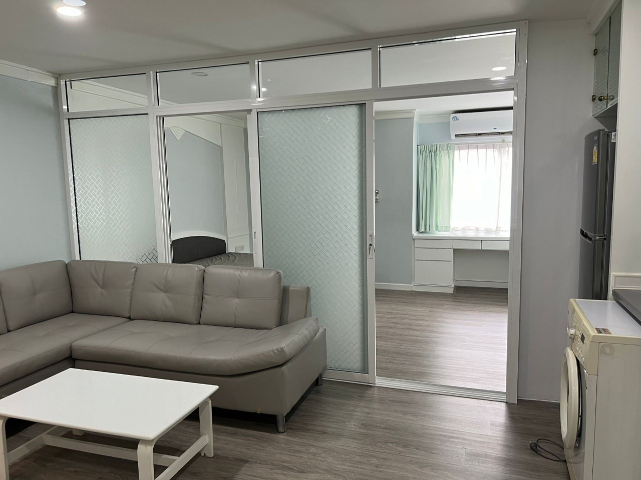 Pet friendly back into stock ^^, walkable to BTS Thonglor with 40 sqm. located on 8th floor only 25k!!!! @ 49 Suites. – รูปที่ 3