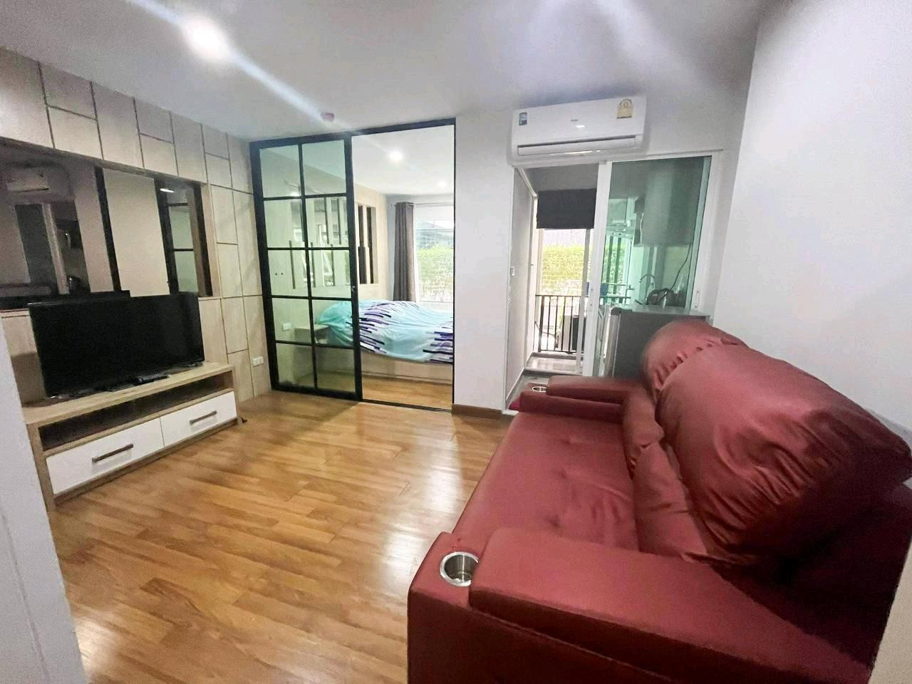 Sold with tenant, rent 8000 baht, contract until March 2027. Sold with tenant, rent 8000 baht, contract until March 2027.