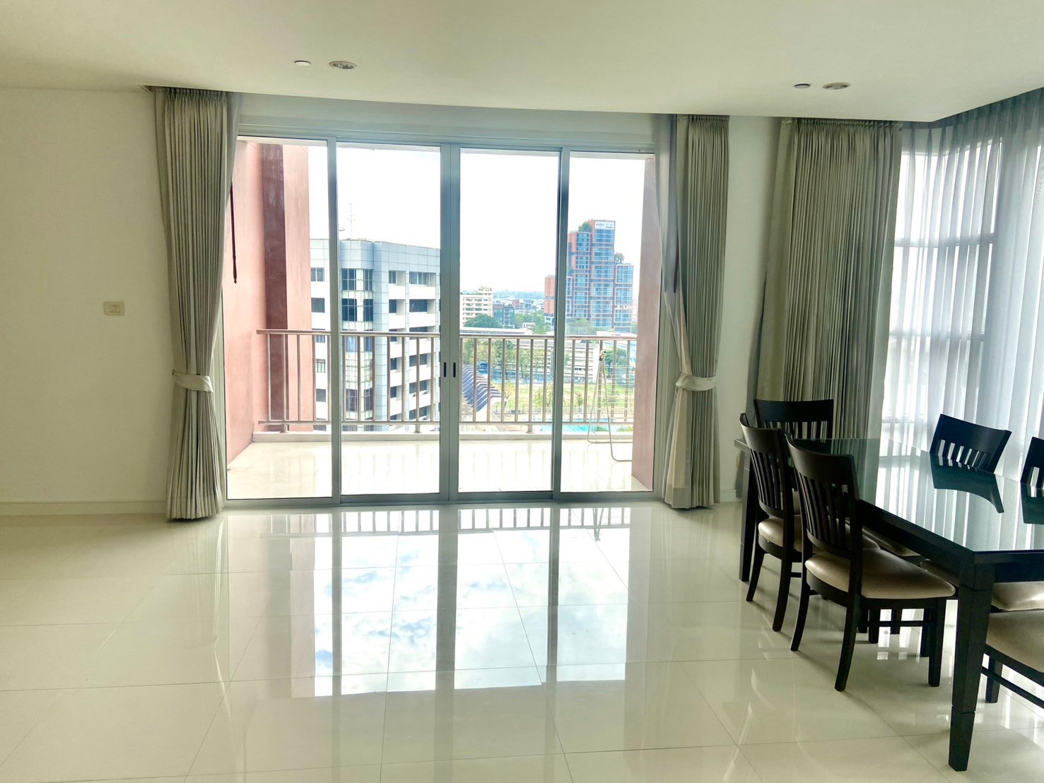 🔥 พลาดไม่ได้! Fullerton 3 Bed 3 Bath 172 sqm 95,000 ติดต่อ 0968623850 🔥 – รูปที่ 2