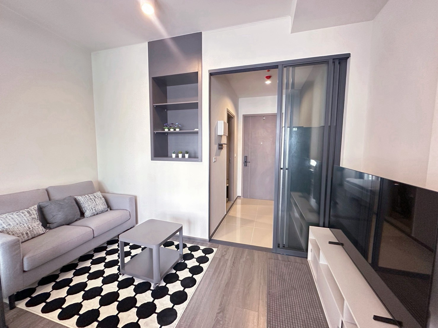 Sprcial Price 19,999/month for rent Ideo Sukhumvit rama 4