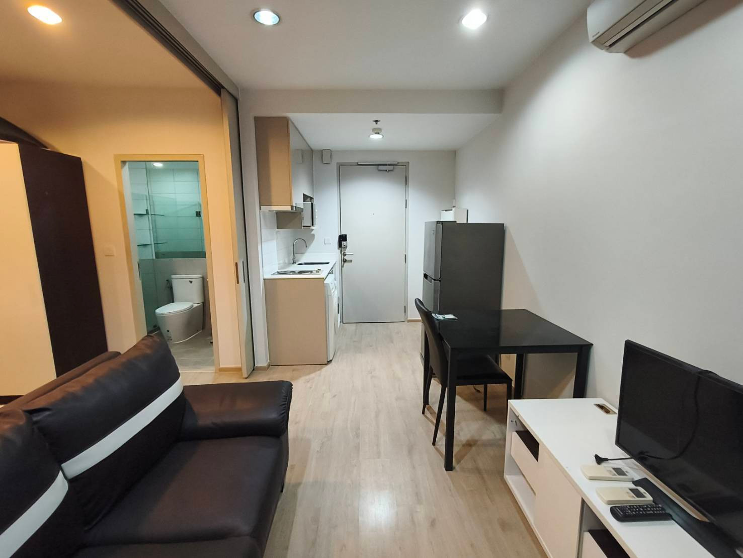 🌟 ห้องแต่งสวย ลดพิเศษ! Ideo Q Ratchathewi 1 Bed 1 Bath 34 sqm 18,000 ติดต่อ 0968623850 🌟 – รูปที่ 2