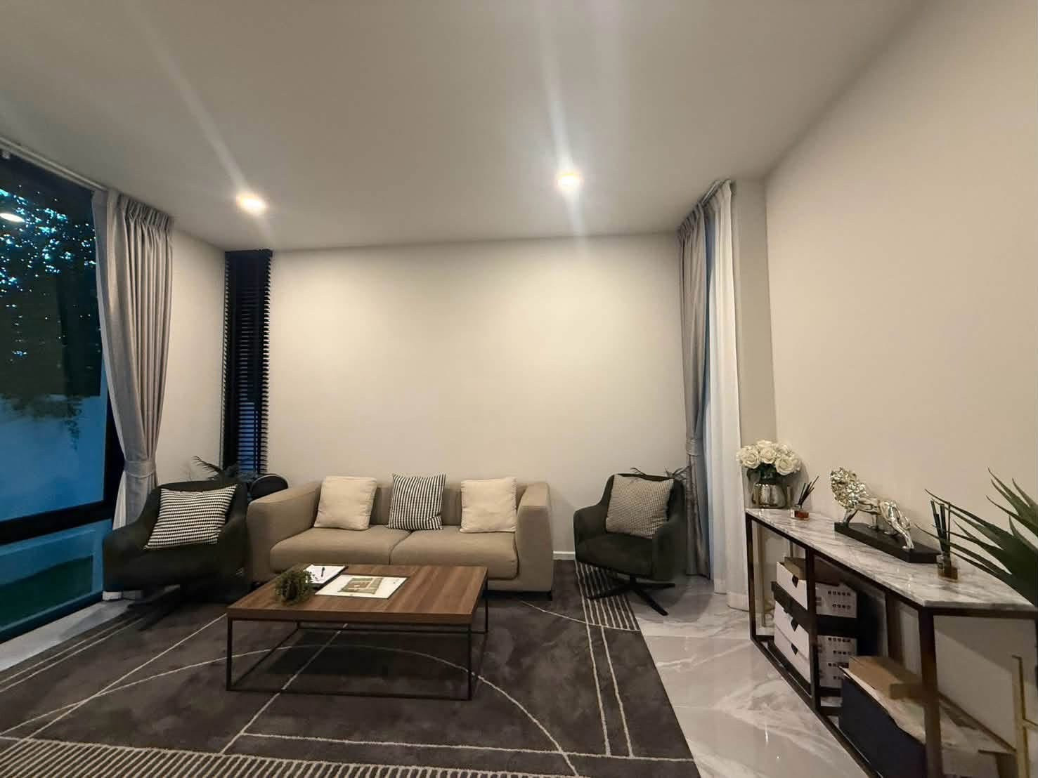 ให้เช่าบ้าน The Master เอกมัย รามอินทรา ตกแต่ง Modern Minimal 4-5 ห้องนอน ใกล้ Central Eastville – รูปที่ 3